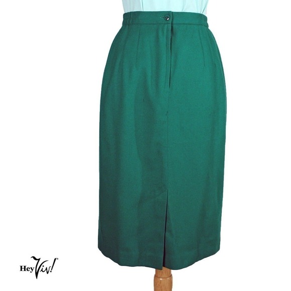 Vintage Kelly Green Wool Pencil Skirt - Back Kick Pleat - 6 - W26 - Hey Viv - Picture 3 of 6